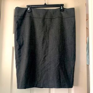 Merona size 18 gray/black houndstooth pencil skirt